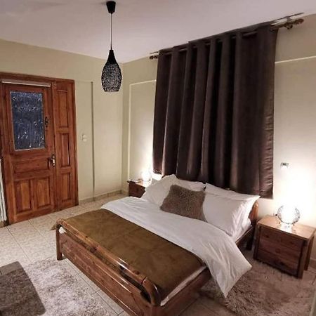 Keramidaki Mini Suites 4 Kalavryta Extérieur photo